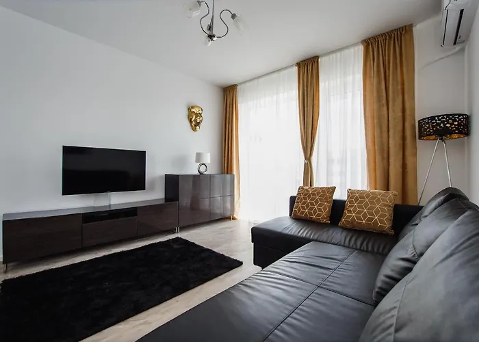 No. 10 - The Penthouse In City Center